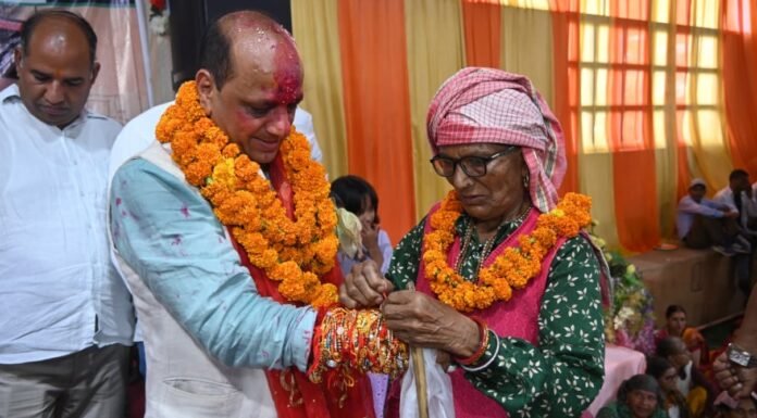 Uttarkashi:-बड़कोट में रक्षाबंधन पर्व पर उमड़ा बहनों का सैलाब,मनवीर चौहान को बांधी राखी