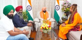 Uttarakhand:-राज्यपाल गुरमीत सिंह से भगवान गिरि आश्रम सिद्ध पीठ,ऋषिकेश एवं पंजाब के पीठाधीश्वर डॉ.स्वामी भूपेंद्र गिरि जी ने की शिष्टाचार भेंट