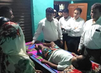 Uttarakhand:-मुख्यमंत्री पुष्कर धामी की पहल से लोहियाहेड के टिक्की विक्रेता रवि शर्मा के 08 वर्षीय बेटे देव का होगा निःशुल्क उपचार