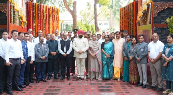 Uttarakhand:-राज्यपाल लेफ्टिनेंट गुरमीत सिंह के पांच वर्ष पूर्ण होने के अवसर पर लोक भवन में आयोजित हुआ कार्यक्रम