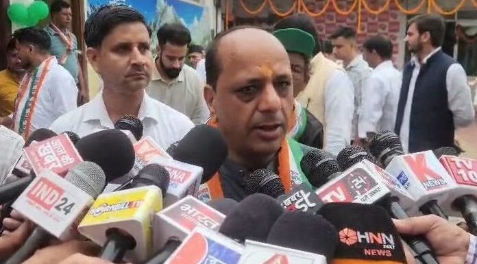 Uttarakhand:-पूर्व सीएम हरीश रावत के पीए के घर ईडी के छापे पर भाजपा का तंज कहा-छापे में बरामदगी से खुली कांग्रेस के भ्रष्टाचार के खिलाफ अभियान की पोल