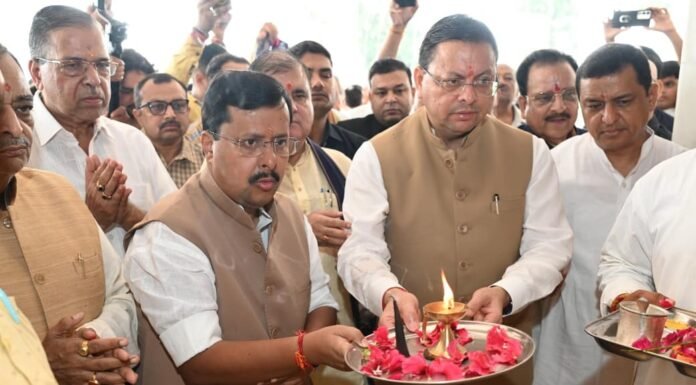 Nainital:-मुख्यमंत्री पुष्कर धामी ने श्री महालक्ष्मी अष्टभुजा मंदिर में पूजा-अर्चना कर की प्रदेश की सुख-समृद्धि की कामना