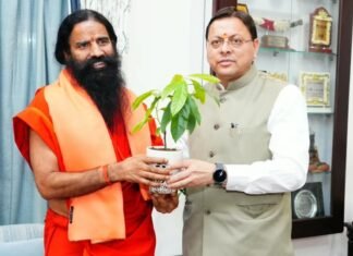 Uttarakhand:-मुख्यमंत्री पुष्कर सिंह धामी से मुख्यमंत्री आवास में बाबा रामदेव ने की शिष्टाचार भेंट