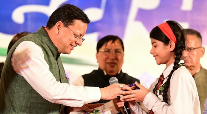 Uttarakhand:-‘युवा संकल्प दिवस’ कार्यक्रम में पहुंचे सीएम धामी कहा-युवा शक्ति विकसित और आत्मनिर्भर उत्तराखण्ड के निर्माण की प्रमुख आधारशिला