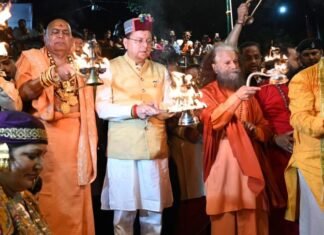 Uttarakhand:-प्रधानमंत्री नरेंद्र मोदी के जन्मदिवस पर 2100 दीपों से जगमगाया यमुना तट,सीएम धामी ने 7.52 करोड़ के स्नान घाट का किया लोकार्पण