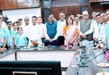 Uttarakhand:-देवप्रयाग विधानसभा क्षेत्र के टॉपर विद्यार्थियों ने मुख्य सचिव आनन्द बर्द्धन से की मुलाकात