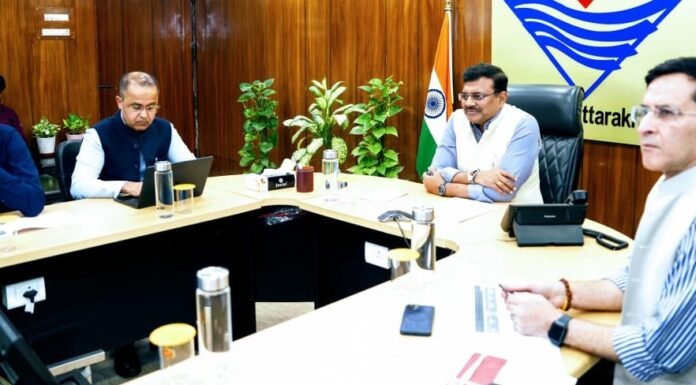 Uttarakhand:-मुख्य सचिव ने की पुलिस विभाग के कार्यों की समीक्षा,साइबर पुलिसिंग,मानव तस्करी एवं डिजिटल इन्वेस्टीगेशन को मजबूत करने के निर्देश