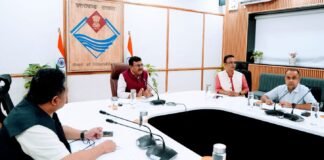 Uttarakhand:-मुख्य सचिव आनन्द बर्द्धन ने जनपदों में लंबित प्रकरणों के त्वरित निस्तारण के दिए निर्देश