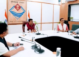 Uttarakhand:-मुख्य सचिव आनन्द बर्द्धन ने जनपदों में लंबित प्रकरणों के त्वरित निस्तारण के दिए निर्देश