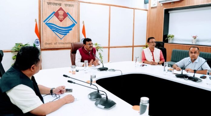 Uttarakhand:-मुख्य सचिव आनन्द बर्द्धन ने जनपदों में लंबित प्रकरणों के त्वरित निस्तारण के दिए निर्देश