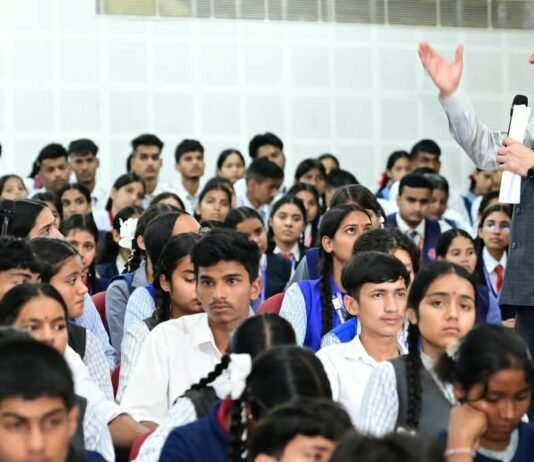 TEHRI:-मुख्यमंत्री युवा विद्यार्थी मंथन में गूंजा विकसित उत्तराखंड का संकल्प,विद्यार्थियों ने साझा किए अपने सपने और सुझाव