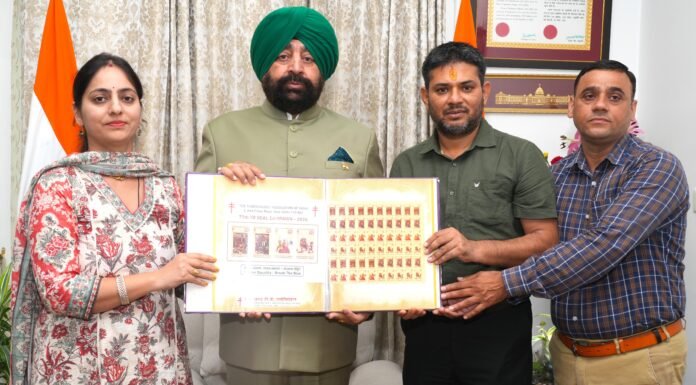 Dehradun:-राज्यपाल गुरमीत सिंह ने टी.बी.एसोसिएशन ऑफ उत्तराखण्ड द्वारा क्षय रोग के प्रति जनजागरूकता बढ़ाने के लिए चलाए जा रहे अभियान के तहत ‘टी.बी.सील’ का किया अनावरण
