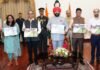 Uttarakhand:-राज्यपाल गुरमीत सिंह ने ‘सेवा,समर्पण और नवाचार के पांच वर्ष’ कॉफी टेबल बुक का किया विमोचन