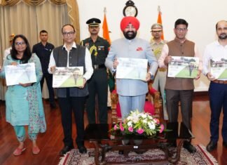 Uttarakhand:-राज्यपाल गुरमीत सिंह ने ‘सेवा,समर्पण और नवाचार के पांच वर्ष’ कॉफी टेबल बुक का किया विमोचन