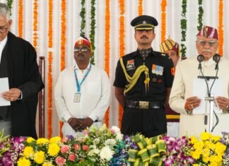 Uttarakhand:-डॉ.ढाल सिंह बिसेन ने ली उत्तराखण्ड के राज्यपाल पद की शपथ कहा-संवैधानिक मूल्यों की रक्षा,राज्य सरकार और जनकल्याण को गति देना प्राथमिकता