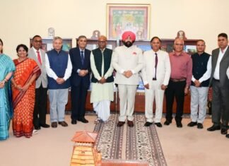 Dehradun:-राज्यपाल गुरमीत सिंह से विभिन्न प्रतिनिधिमंडलों ने की भेंट,कार्यकाल के दौरान मिले सहयोग के लिए जताया आभार