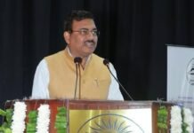 Uttarakhand:-मुख्य सचिव आनन्द बर्द्धन ने किया दून विश्वविद्यालय में दो दिवसीय राष्ट्रीय संगोष्ठी का शुभारंभ
