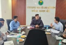 Uttarakhand:-मुख्यमंत्री पुष्कर धामी की श्रमिक स्वास्थ्य पहल बनी दूसरे राज्यों के लिए प्रेरणा,उत्तर प्रदेश की टीम ने किया उत्तराखण्ड के मॉडल का अध्ययन