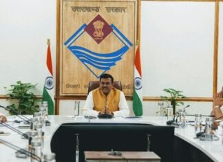 Uttarakhand:-मुख्य सचिव आनन्द बर्दधन ने की यूआईआईडीबी के प्रोजेक्ट्स की प्रगति की समीक्षा