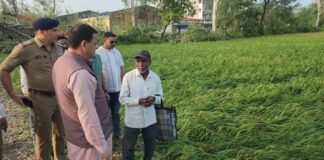 Uttarakhand:-बाजपुर में हुई भीषण ओलावृष्टि,सूचना मिलते ही प्रभावित किसानों के बीच पहुंचे मुख्यमंत्री पुष्कर धामी