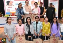 Uttarakhand:-अंतरराष्ट्रीय बालिका दिवस के अवसर पर आयोजित ‘बालिका शिक्षा प्रोत्साहन कार्यक्रम’में शामिल हुए सीएम धामी कहा-कन्या पूजन तभी सार्थक,जब बेटियों को मिले सम्मान,सुरक्षा और आगे बढ़ने के समान अवसर