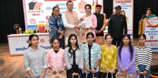 Uttarakhand:-अंतरराष्ट्रीय बालिका दिवस के अवसर पर आयोजित ‘बालिका शिक्षा प्रोत्साहन कार्यक्रम’में शामिल हुए सीएम धामी कहा-कन्या पूजन तभी सार्थक,जब बेटियों को मिले सम्मान,सुरक्षा और आगे बढ़ने के समान अवसर