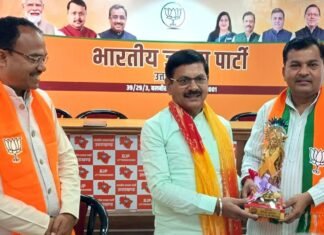 Uttarakhand:-भाजपा महामंत्री संगठन फणीन्द्रनाथ शर्मा ने एससी एवं युवा मोर्चा प्रदेश पदाधिकारियों की ली महत्वपूर्ण बैठक