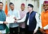 Uttarakhand:-उत्तराखंड महापरिषद,लखनऊ के प्रतिनिधि भरत सिंह बिष्ट ने की सीएम धामी से भेंट