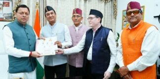 Uttarakhand:-उत्तराखंड महापरिषद,लखनऊ के प्रतिनिधि भरत सिंह बिष्ट ने की सीएम धामी से भेंट