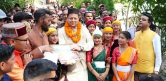 Uttarkashi:-मुख्यमंत्री पुष्कर धामी ने बर्नीगाड़ में लगभग 217 करोड़ रुपये के 38 विकास कार्यों का किया शिलान्यास एवं लोकार्पण