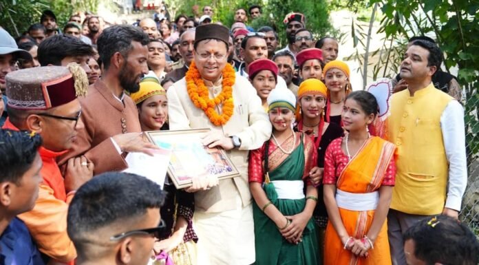 Uttarkashi:-मुख्यमंत्री पुष्कर धामी ने बर्नीगाड़ में लगभग 217 करोड़ रुपये के 38 विकास कार्यों का किया शिलान्यास एवं लोकार्पण