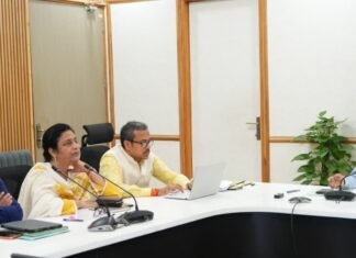 Uttarakhand:-प्रमुख सचिव ने राजाजी नेशनल पार्क एवं फूलों की घाटी राष्ट्रीय पार्क के प्रस्तावित ईको-सेंसेटिव जोन के संबंध में ली बैठक