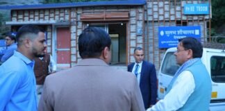 Uttarakhand:-देवप्रयाग में सीएम धामी ने सुलभ शौचालय का किया औचक निरीक्षण,व्यवस्था संतोषजनक न मिलने पर जताई नाराजगी
