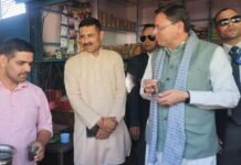 Uttarakhand:-मुख्यमंत्री पुष्कर धामी सड़क मार्ग से देहरादून जाते हुए,सड़क मार्ग का किया निरीक्षण